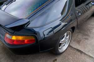 1988 Porsche 928 S4 - 58