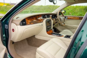 2003 Jaguar XJR V8 S:C Auto - 134